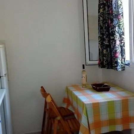 Yellow House شقة