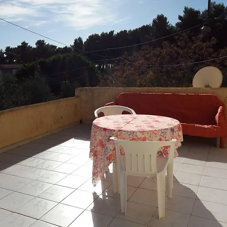 Yellow House Апартаменты *