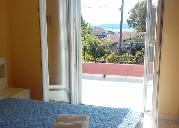 Yellow House Daire Lassi (Kefalonia)