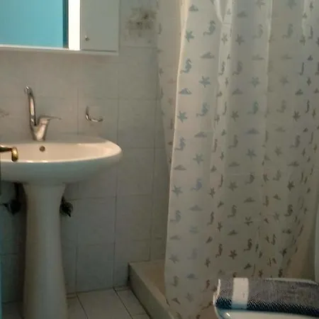 Yellow House * لاسي